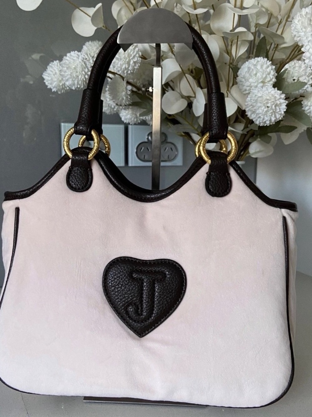 Juicy Couture Pink and Brown 'House of Juicy' Satchel with Gold Hardware - Picture 4 of 4